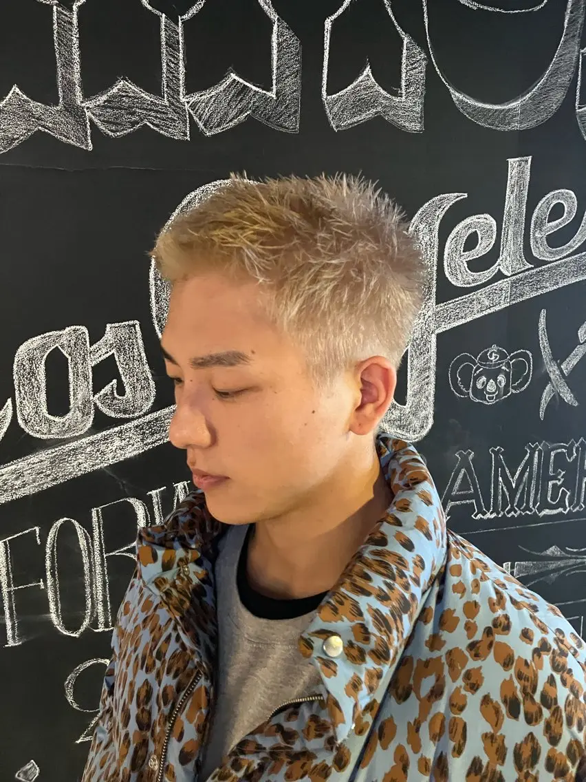 ショート メンズ メンズハイトーン ショートヘア カット ヘアカラー Watarai Yuukiのヘアスタイル