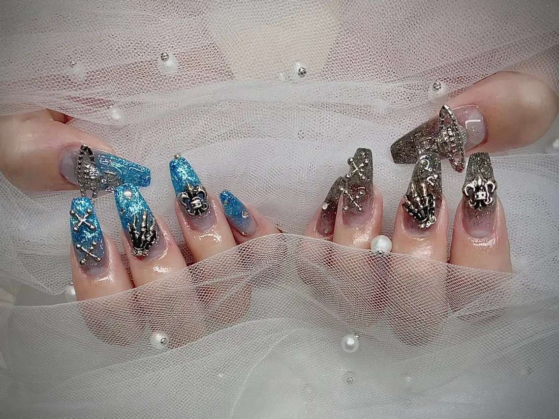 ネイル I-nailロング /ワンホン/キラキラのネイルデザイン