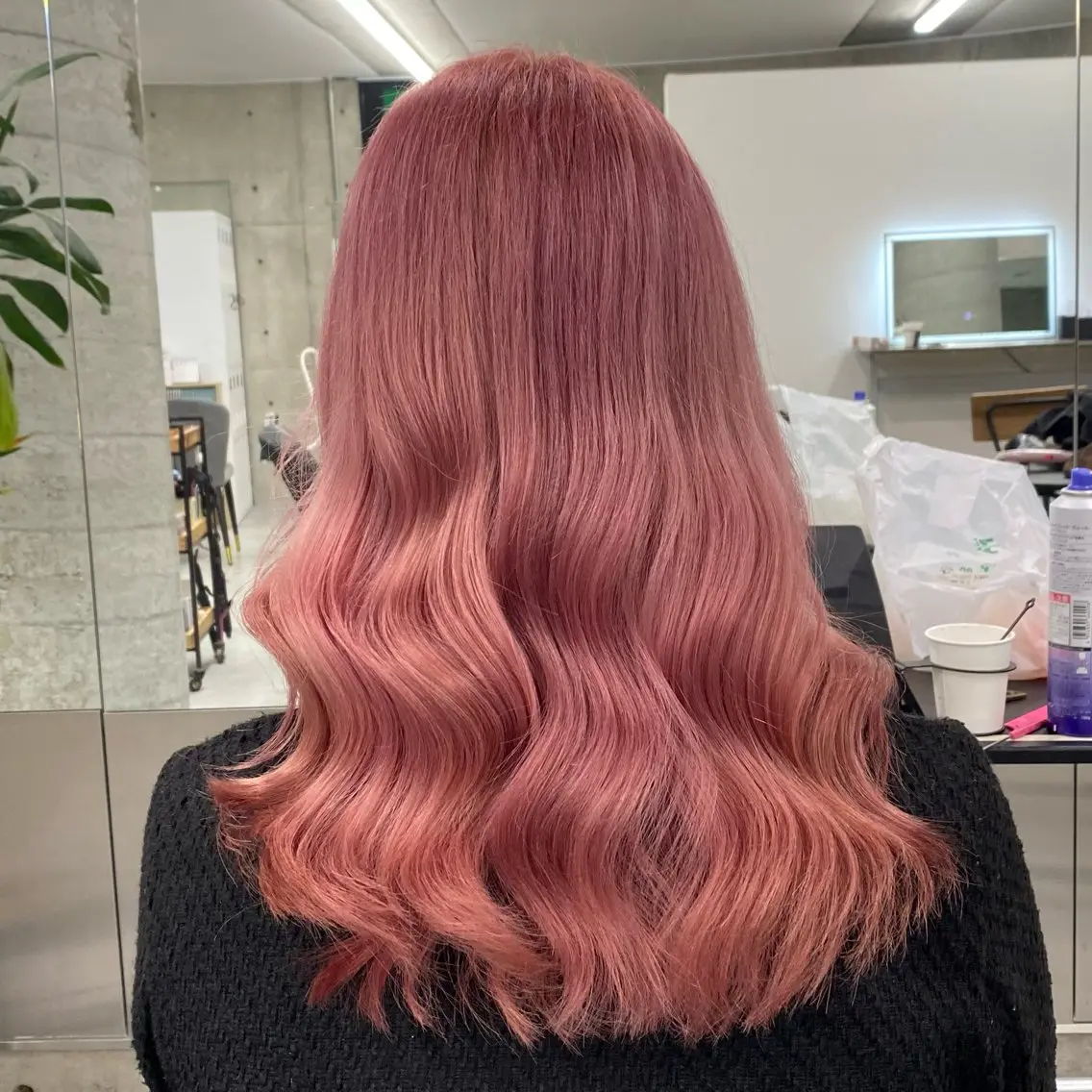 ロング カラー ヘアカラー Runa/大人 かわいいハイトーンのヘアスタイル