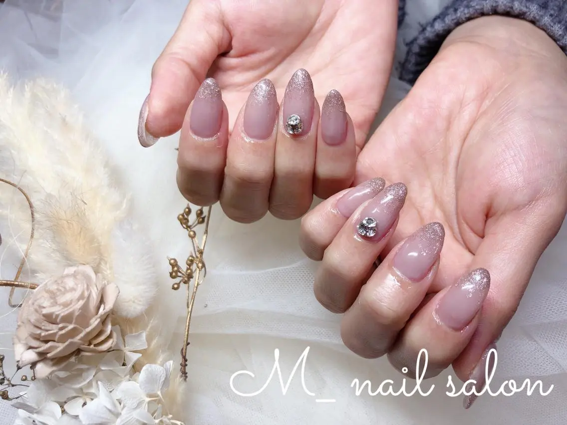 ネイル シンプルネイル M_ nail salonのネイルデザイン