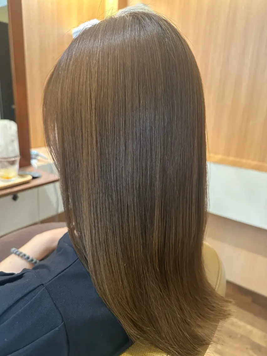セミロング 髪質改善 カット 縮毛矯正 トリートメント 松下 由香里のヘアスタイル