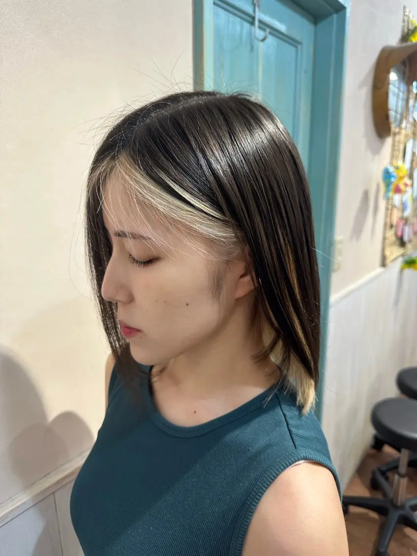 カット+ケアブリーチインナーカラー+グローバルミルボンスタンダードトリートメントの写真