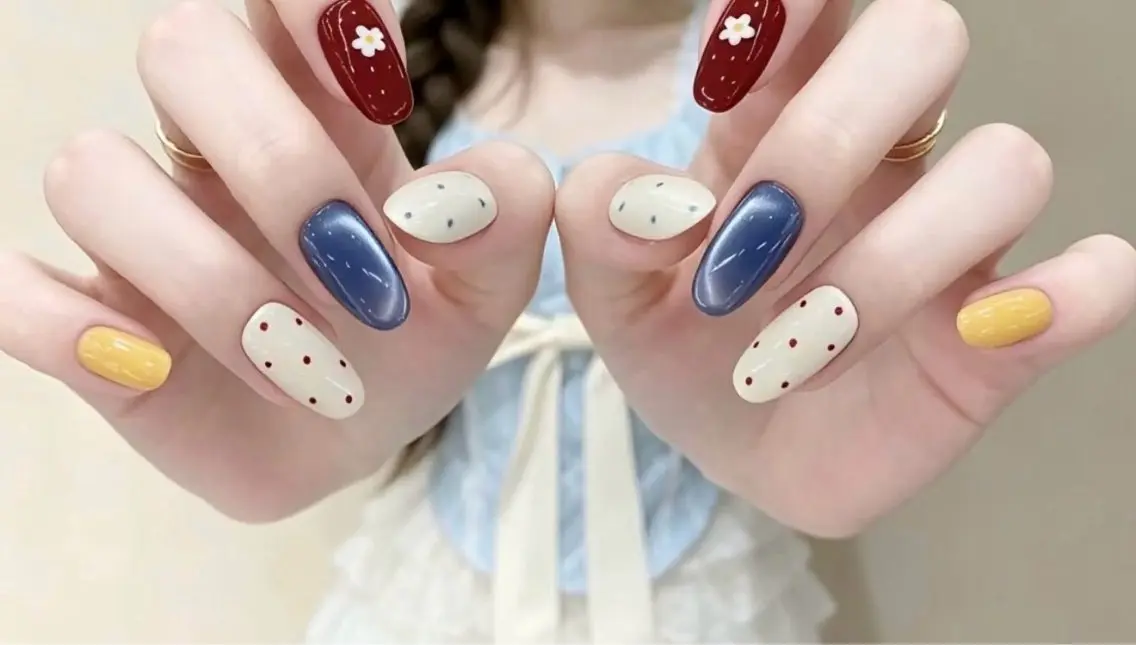 ネイル アートネイル フレンチネイル ジェルネイル グラデーション 韓国ネイル Nail Kihi アミ🌷のネイルデザイン