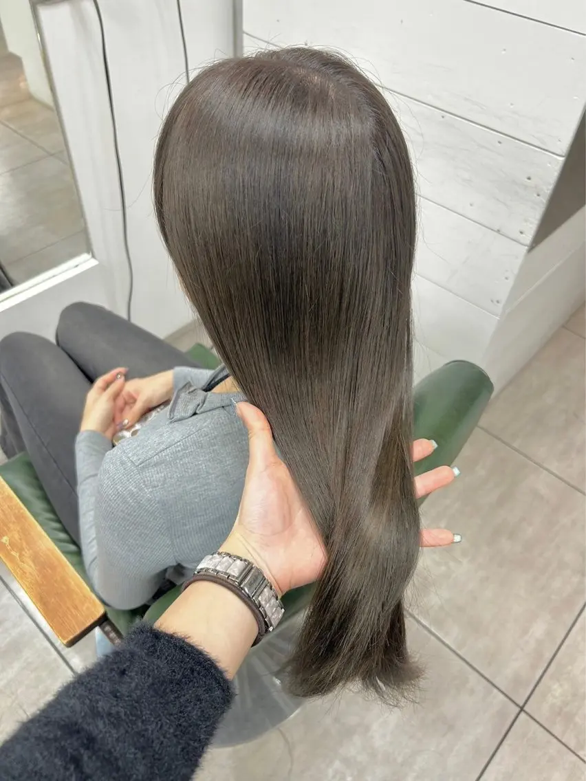 ロング ロング トリートメント レイヤー/艶髪カラー 森本くるみのヘアスタイル
