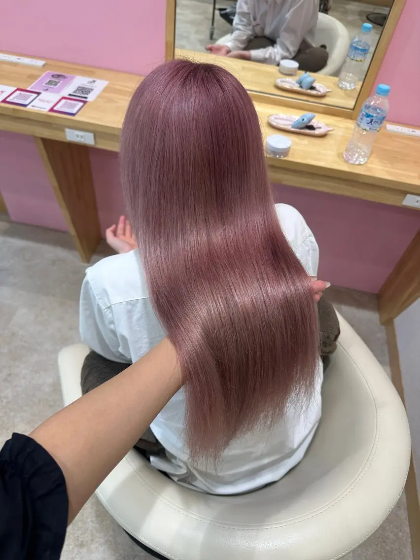 ロング カラー ヘアカラー トリートメント 淡い暖色カラー🩰 girly ♡ ノアのヘアスタイル