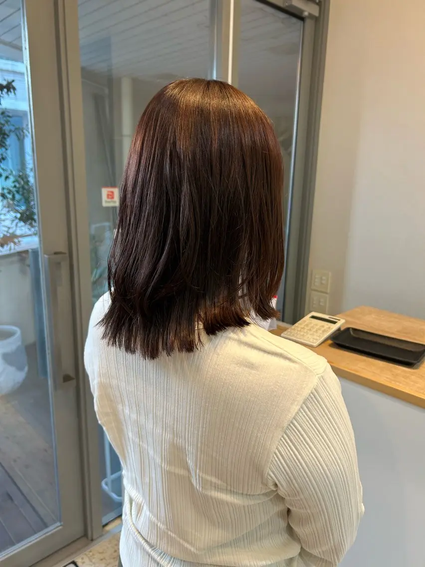 ミディアム カラー レイヤーカット ウジイエ ミユウのヘアスタイル