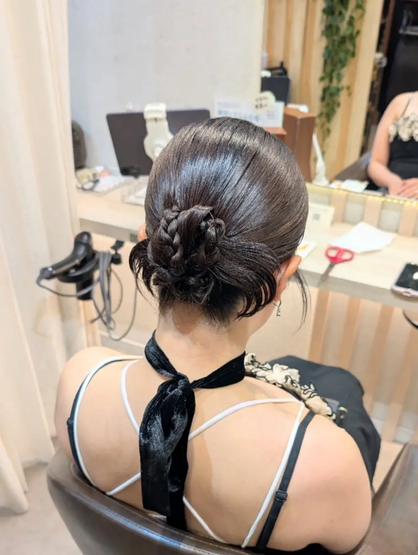 ミディアム ヘアアレンジ ヘアセット koto💭 コトのヘアスタイル