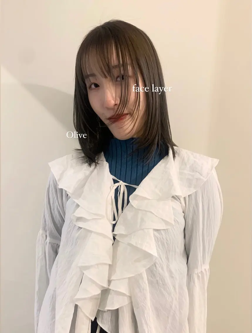ミディアム カラー レイヤーカット 落合希 Olivebeigeのヘアスタイル