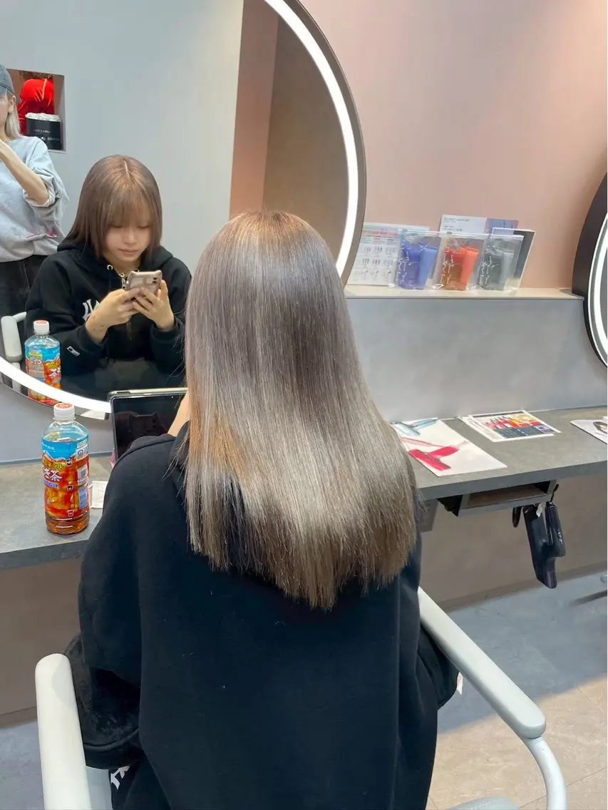 ロング カラー ヘアカラー three_ ナオキのヘアスタイル