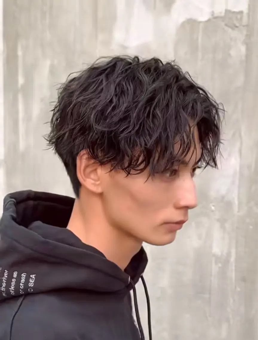 パーマ メンズ カット パーマ fifth park 六反穂 龍介のヘアスタイル