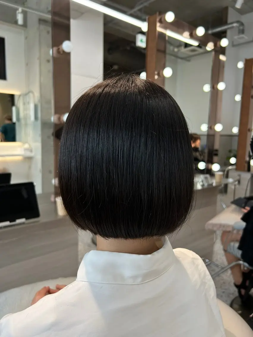 ミディアム 切りっぱなしボブ ボブレイヤー アッシュ アッシュブラウン ボブ ボブ/縮毛矯正 jionのヘアスタイル