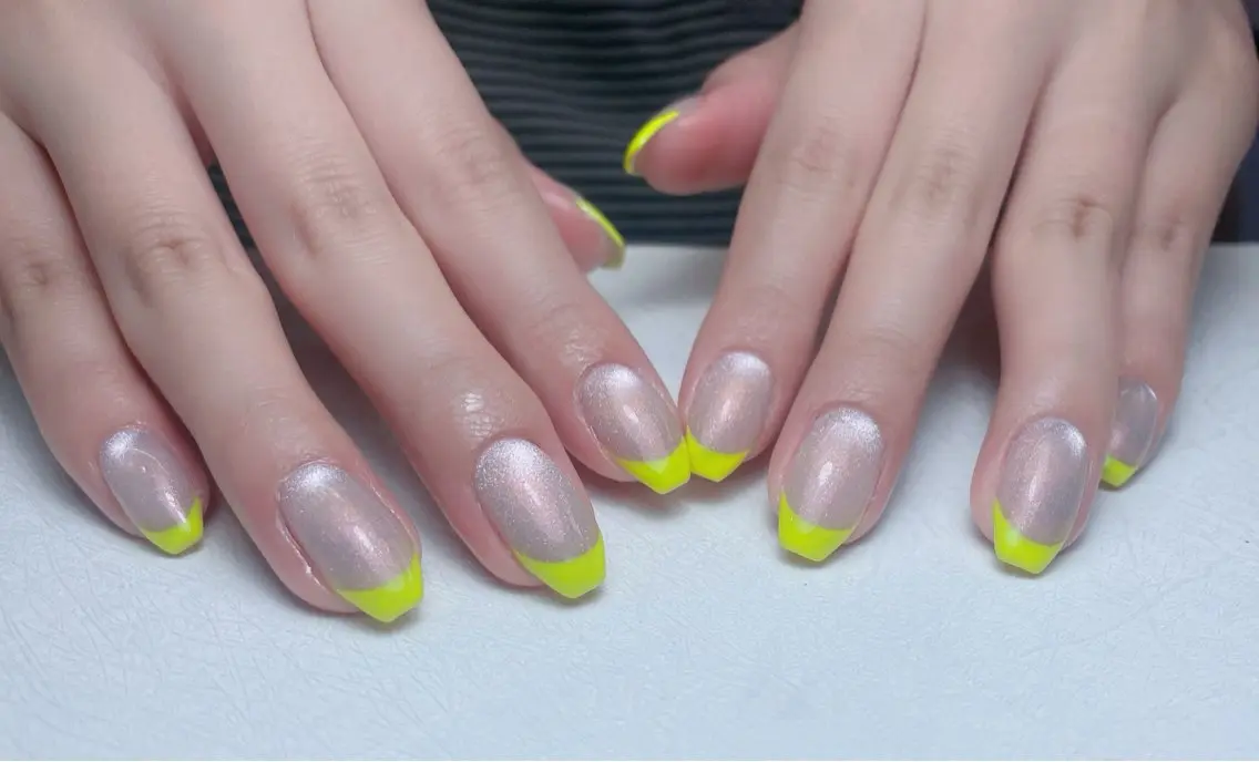 ネイル アートネイル 長さ出し フレンチネイル ジェルネイル ガーリー 中野駅から2分 MEO NAILのネイルデザイン