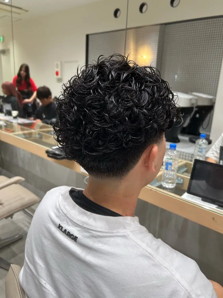 パーマ メンズ フェードカット メンズパーマ カット パーマ 🐲ツイスパ🐲 フェード/龍のヘアスタイル