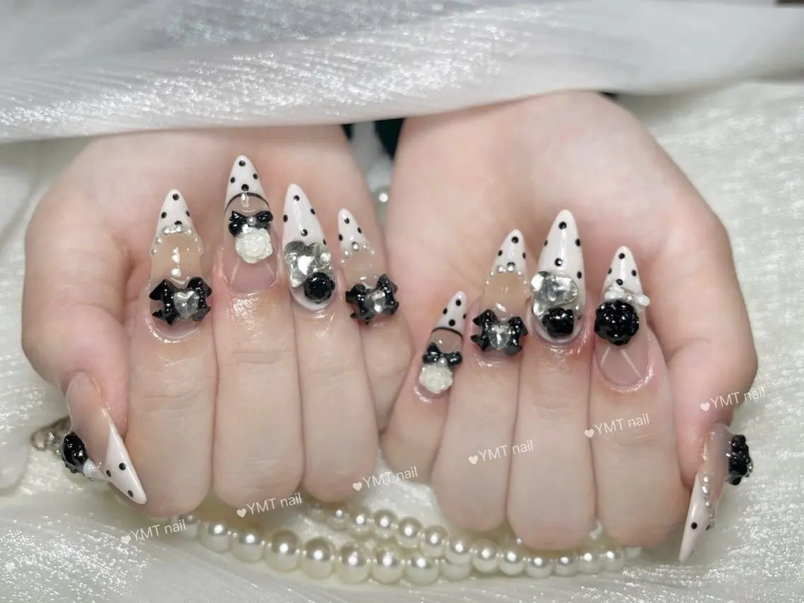 ネイル 長さ出し フットネイル ジェルネイル 韓国ネイル マグネットネイル ハンドネイル YMT NailStudioのネイルデザイン