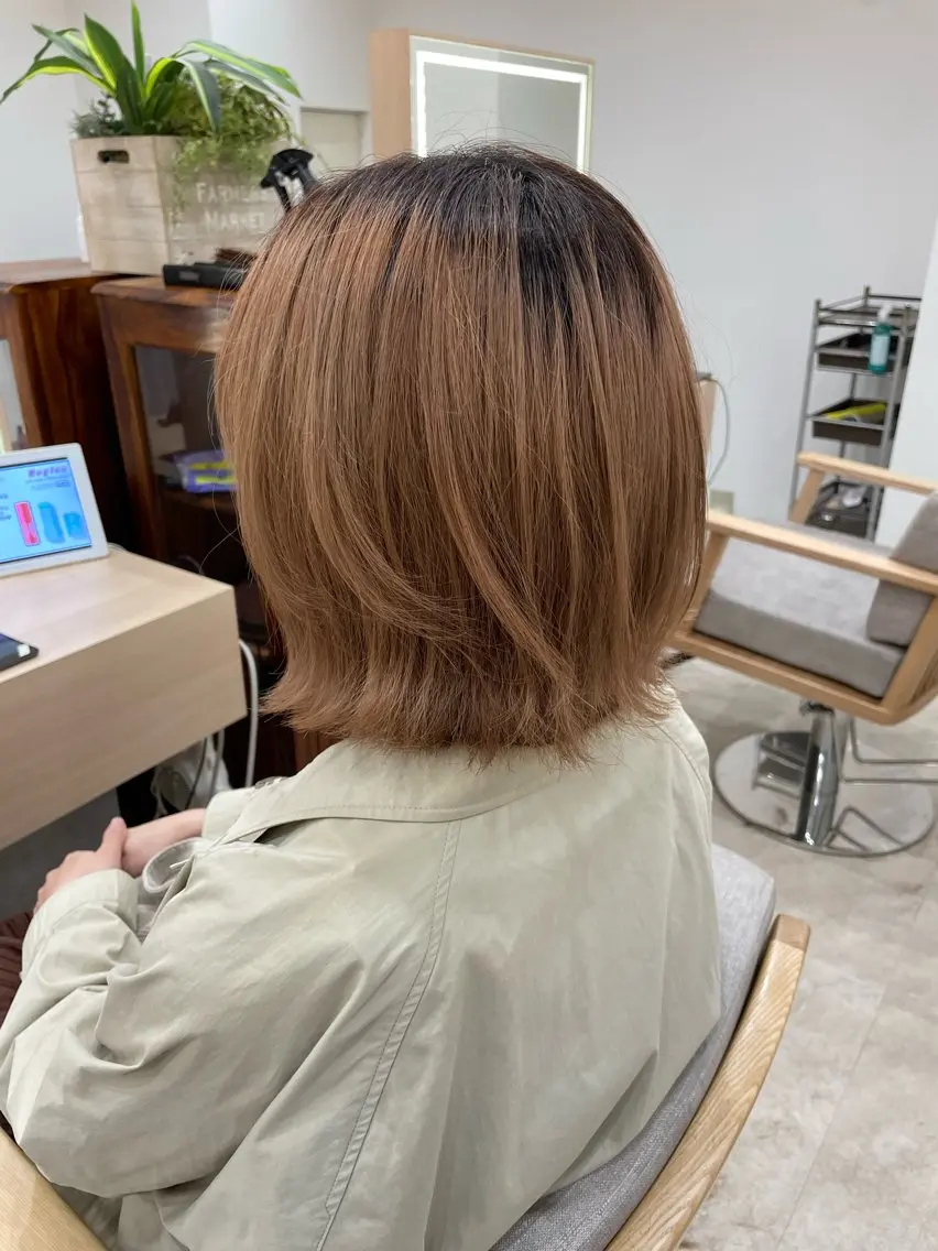 ミディアム ボブ レイヤーカット 外ハネヘア ☁️ natsuki☁️のヘアスタイル