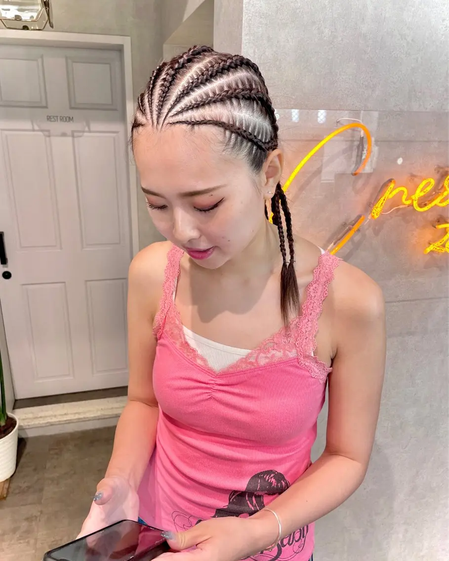 ヘアアレンジ ヘアセット スミレ /コーンロウ /メンズ/ヘアセットのマツエク・マツパデザイン