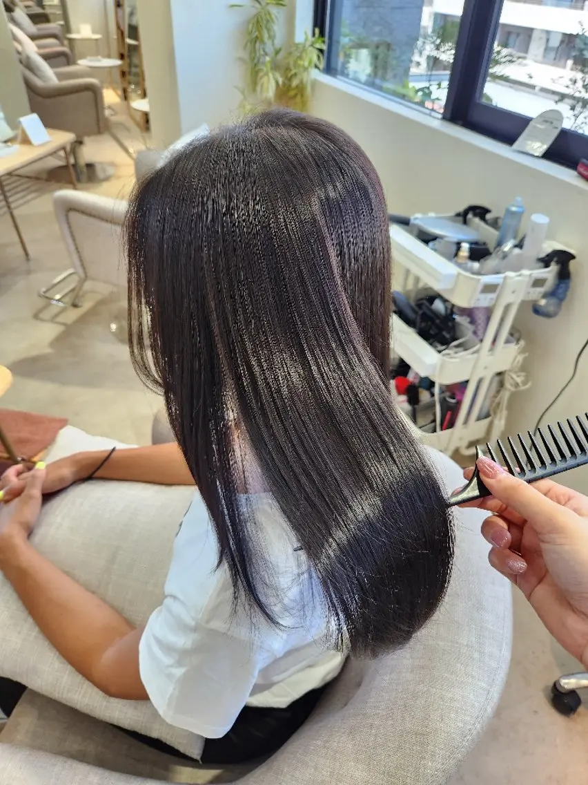 セミロング カラー トリートメント 【縮毛矯正/髪質改善 カラー】yumiのヘアスタイル