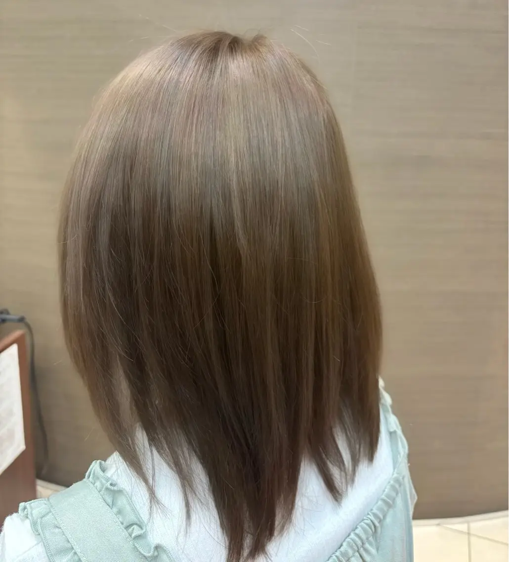 ミディアム カラー 透明感カラー ヘアカラー 米本 実桜のヘアスタイル
