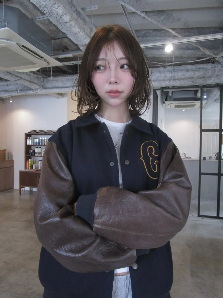 ショート カラー ブラウンカラー 透明感カラー 顔まわりレイヤー 顔周りカット レイヤーカット カット ヘアカラー yu maのヘアスタイル