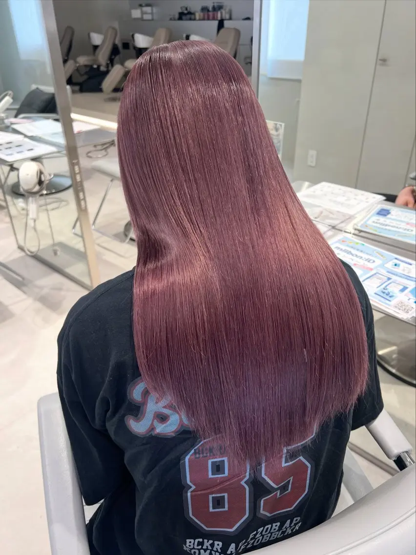 ロング カラー ブリーチ ラベンダーカラー ラベンダーピンク ピンクカラー RIN🪐 ウルフ／ハイトーンのヘアスタイル
