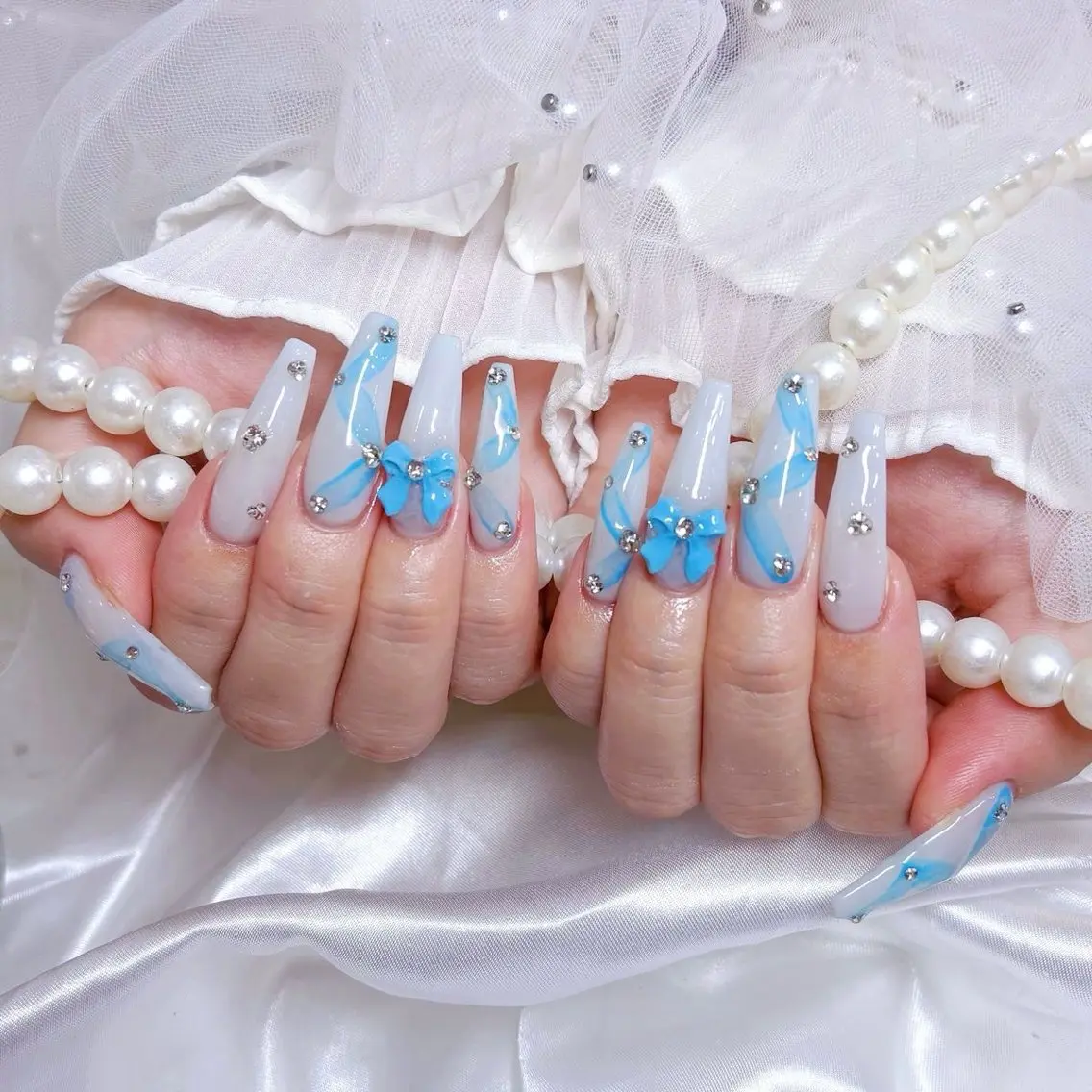 ネイル 長さ出し キラキラネイル 韓国ネイル ロングネイル ワンホンネイル ハンドネイル Josie nail salonのネイルデザイン