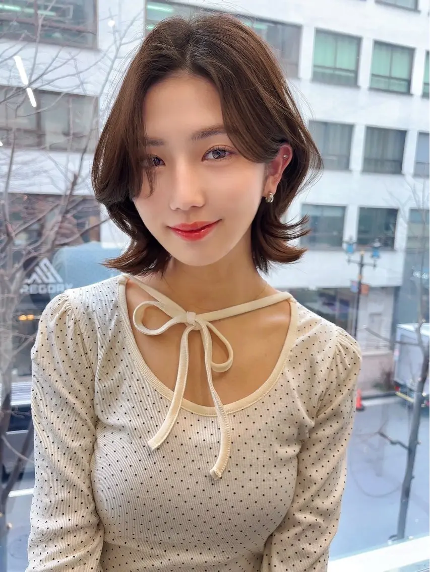 ミディアム カット ヘアカラー トリートメント レイヤー×顔周 り×髪質改善/MIUのヘアスタイル