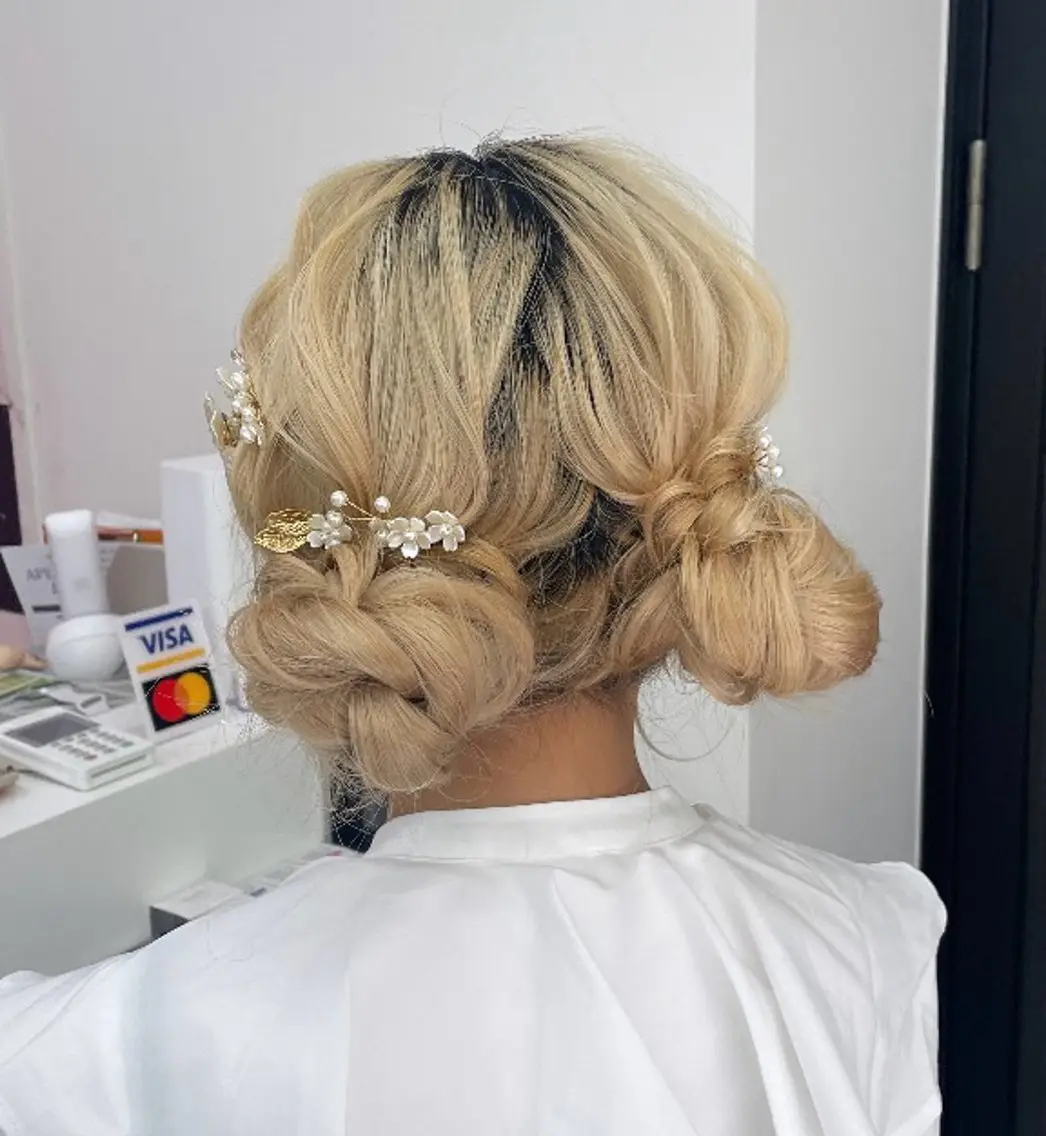 ヘアアレンジ お団子ヘア JPCY MIRIYAのヘアスタイル