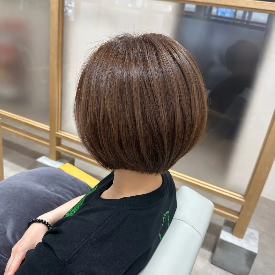 ショート カラー ハイライトカラー ボブ ハイライト カット ヘアカラー 近藤 優羽のヘアスタイル
