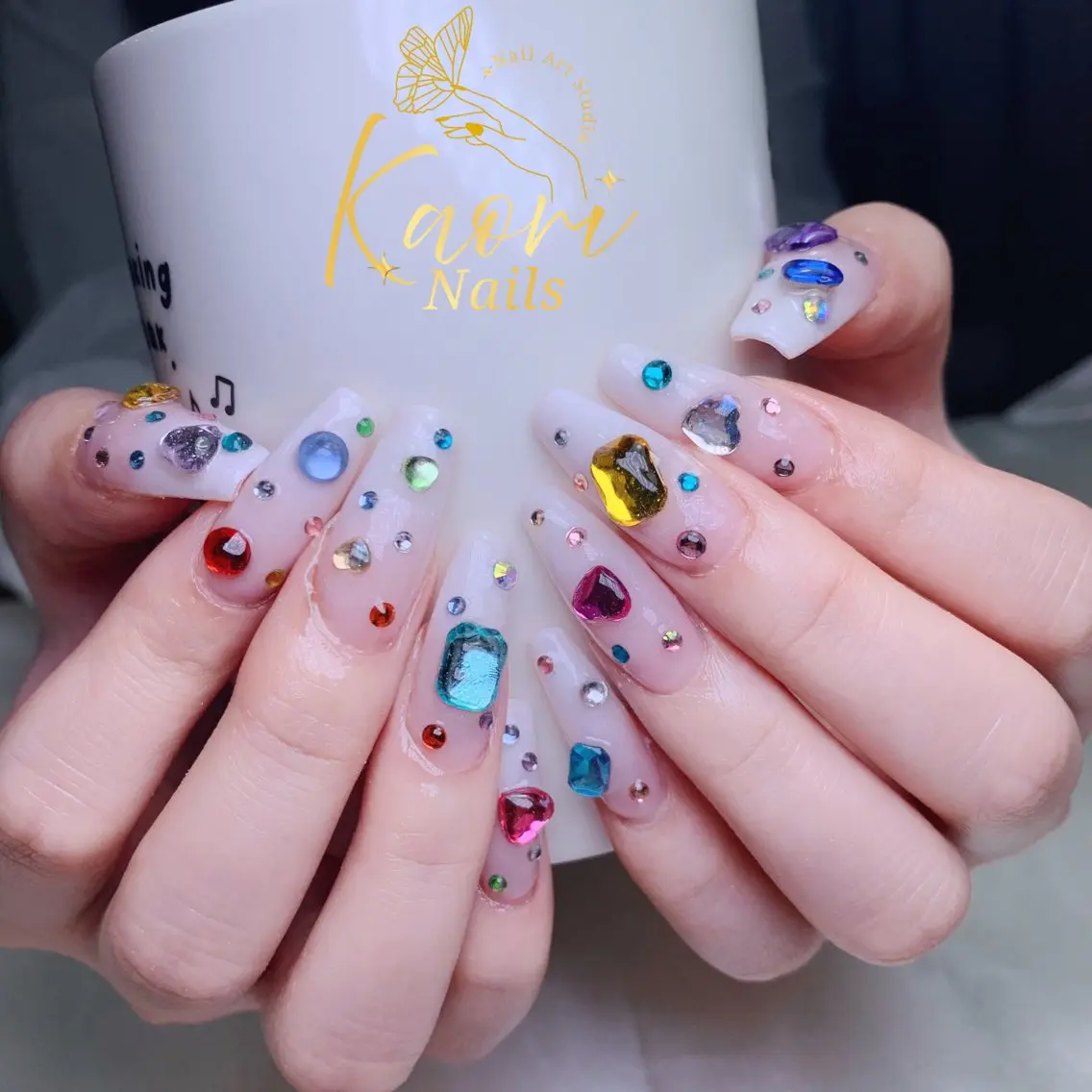 ネイル ブルー グリーン キラキラネイル ロングネイル ピンク ハンドネイル MARU CHANのネイルデザイン