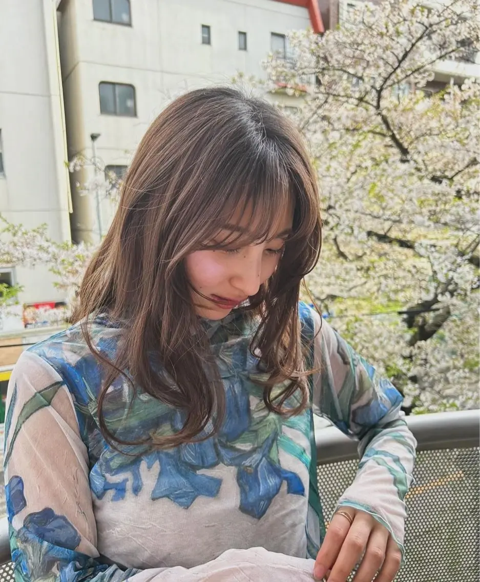 セミロング 立石 タテイシのヘアスタイル