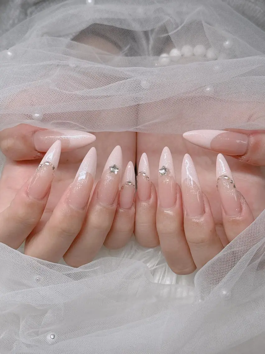 ネイル Lee Nailsのネイルデザイン