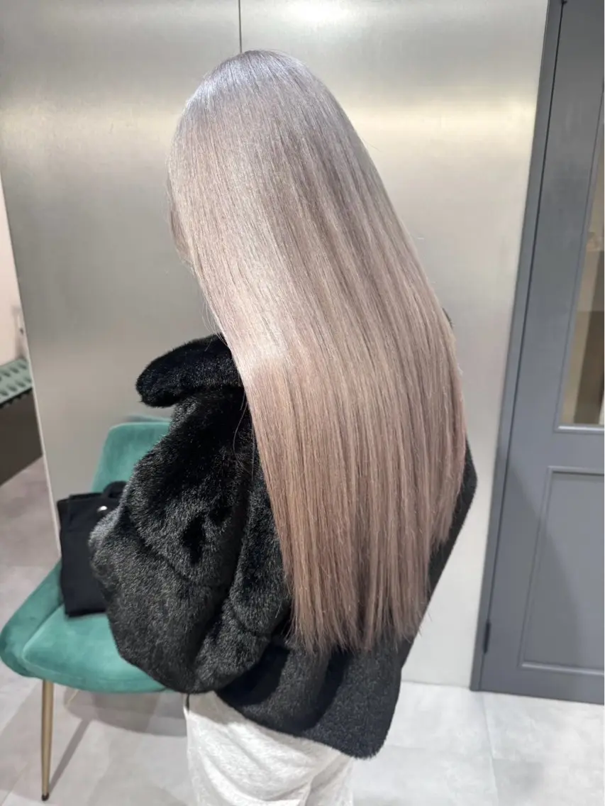 ロング 学生 韓国風ヘア ヘアカラー 髪質改善ELSA元町 城内譲のヘアスタイル