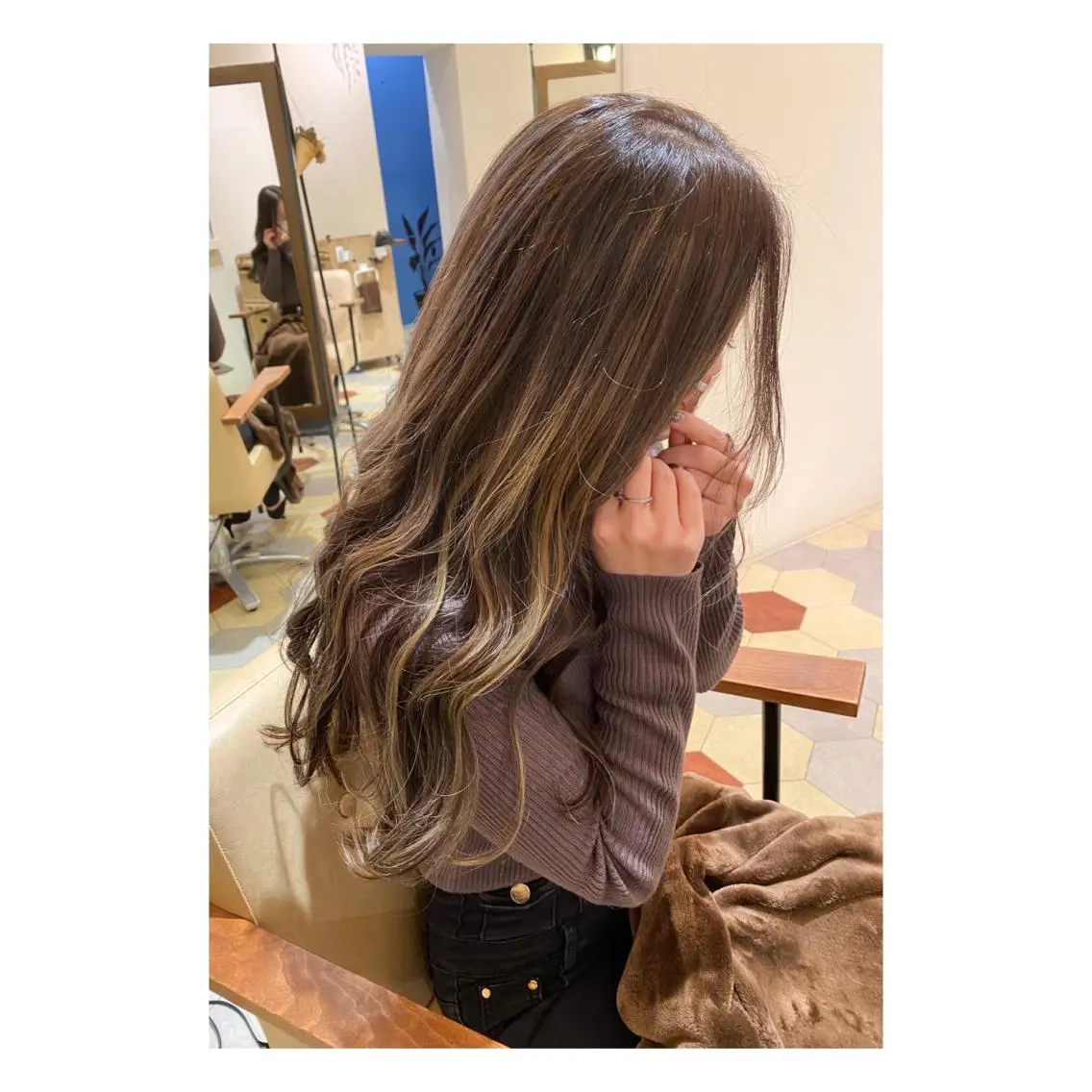 ロング カラー ハイライトカラー ハイライト 菊池大一 溝の口パーマのヘアスタイル