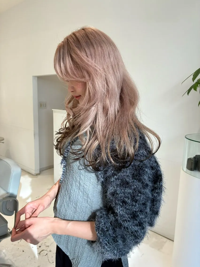 ロング ヘアカラー cono noughtのヘアスタイル