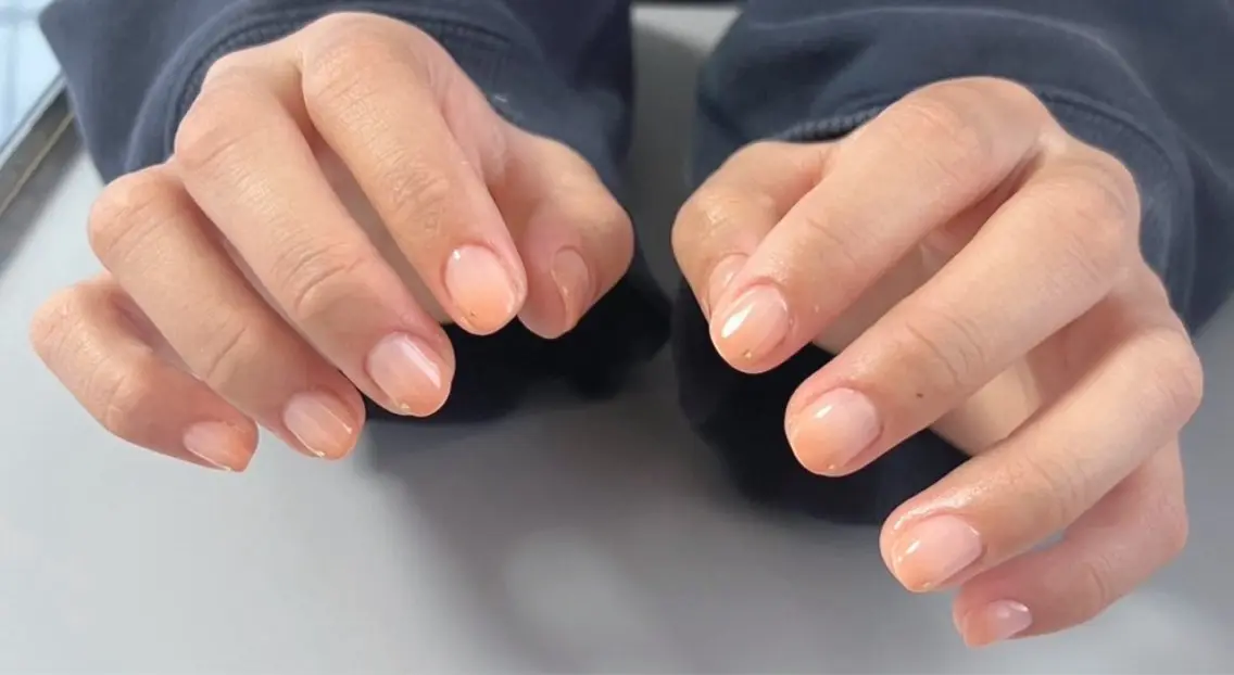 ネイル グラデーション ハンドネイル A modo mio アモ－ドミオのネイルデザイン