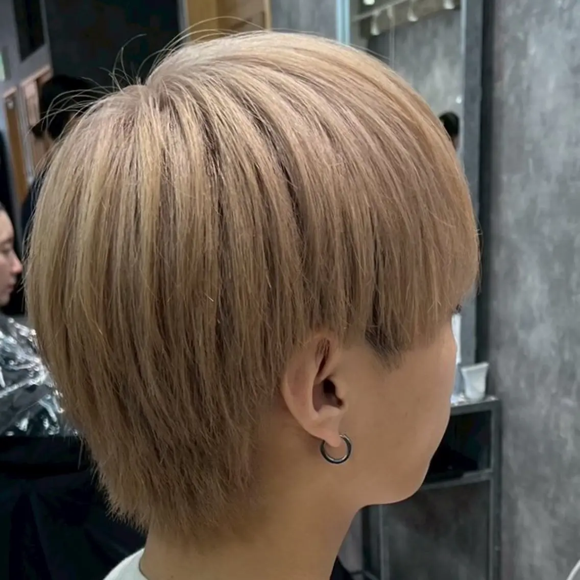 カラー メンズ メンズブリーチ マッシュ ベージュカラー ブリーチ ミルクティーベージュ メンズ✂️/ 津田沼駅/レントのヘアスタイル