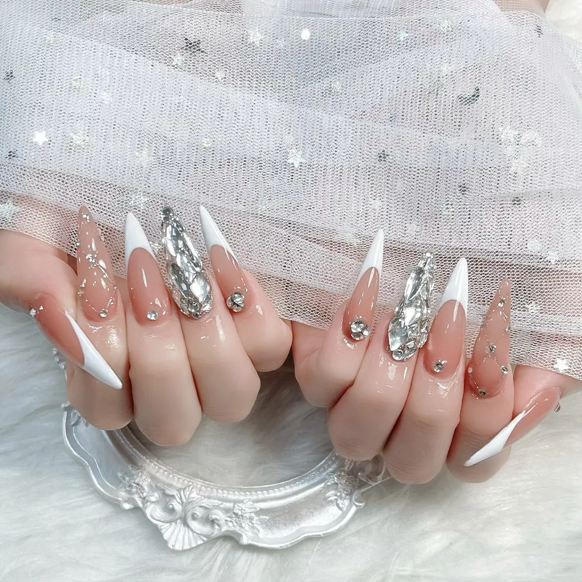 ネイル チークネイル ドット 長さ出し フットネイル フレンチネイル ハンドネイル HIN NAILのネイルデザイン