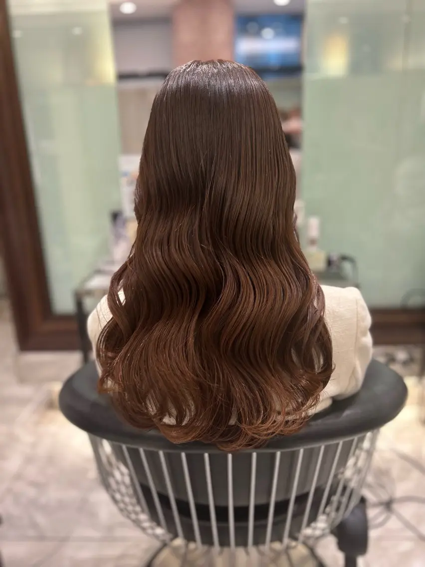 セミロング カラー パーマ 韓国っぽ水光肌カラー マンツーマン🫧なおのヘアスタイル