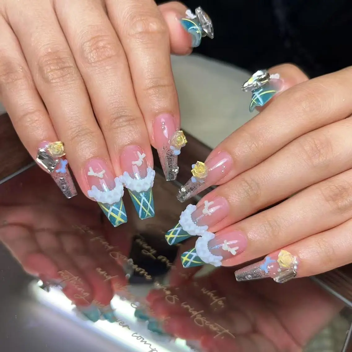 ネイル ハンドネイル ハンドケア BuBu Nail渋谷道玄坂のネイルデザイン