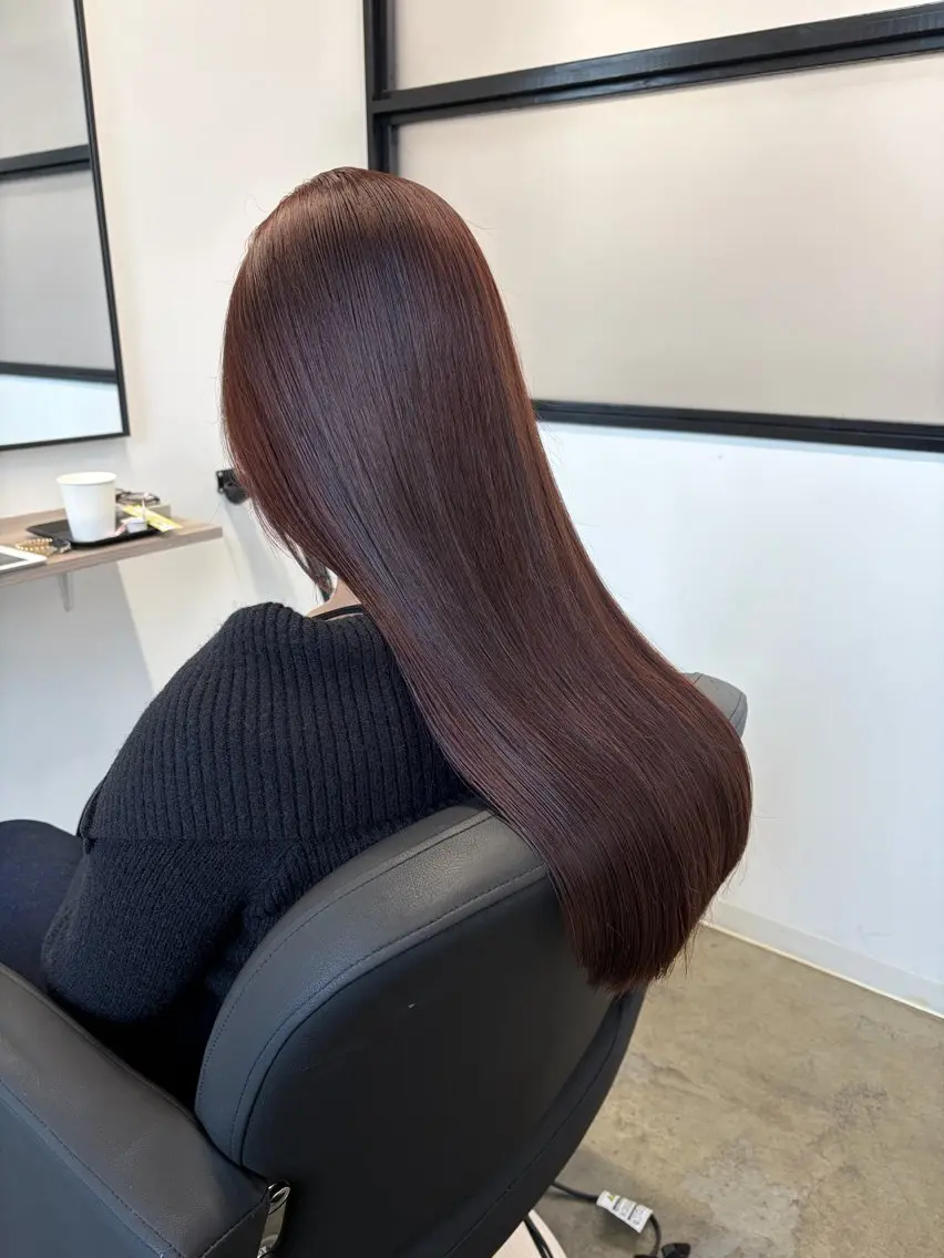 ロング ヘアカラー 菅野 萌愛のヘアスタイル