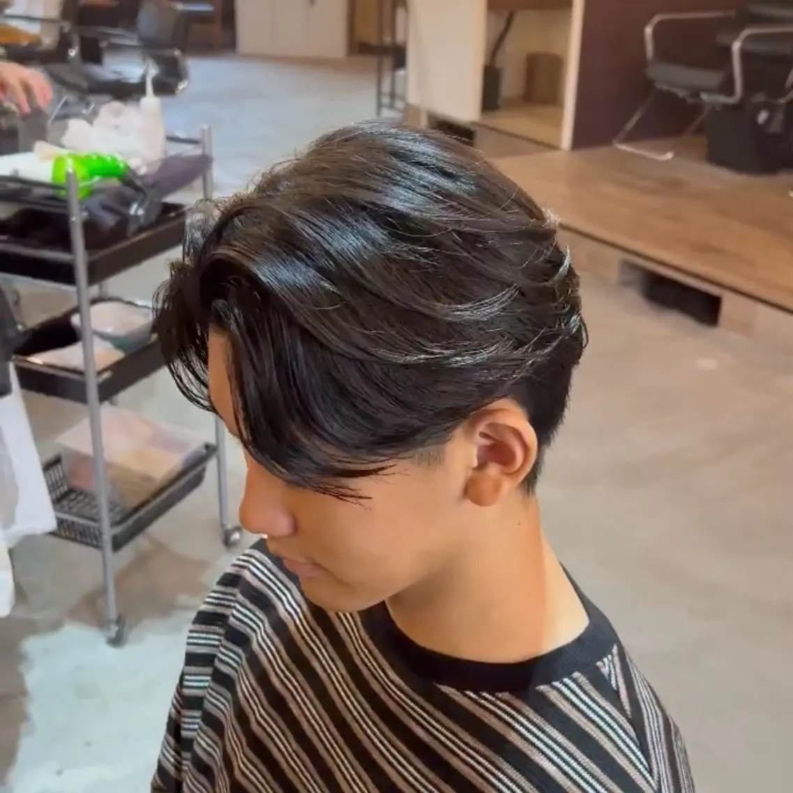ショート パーマ メンズ シャドウ ツイスパ ニュアンス小形のヘアスタイル