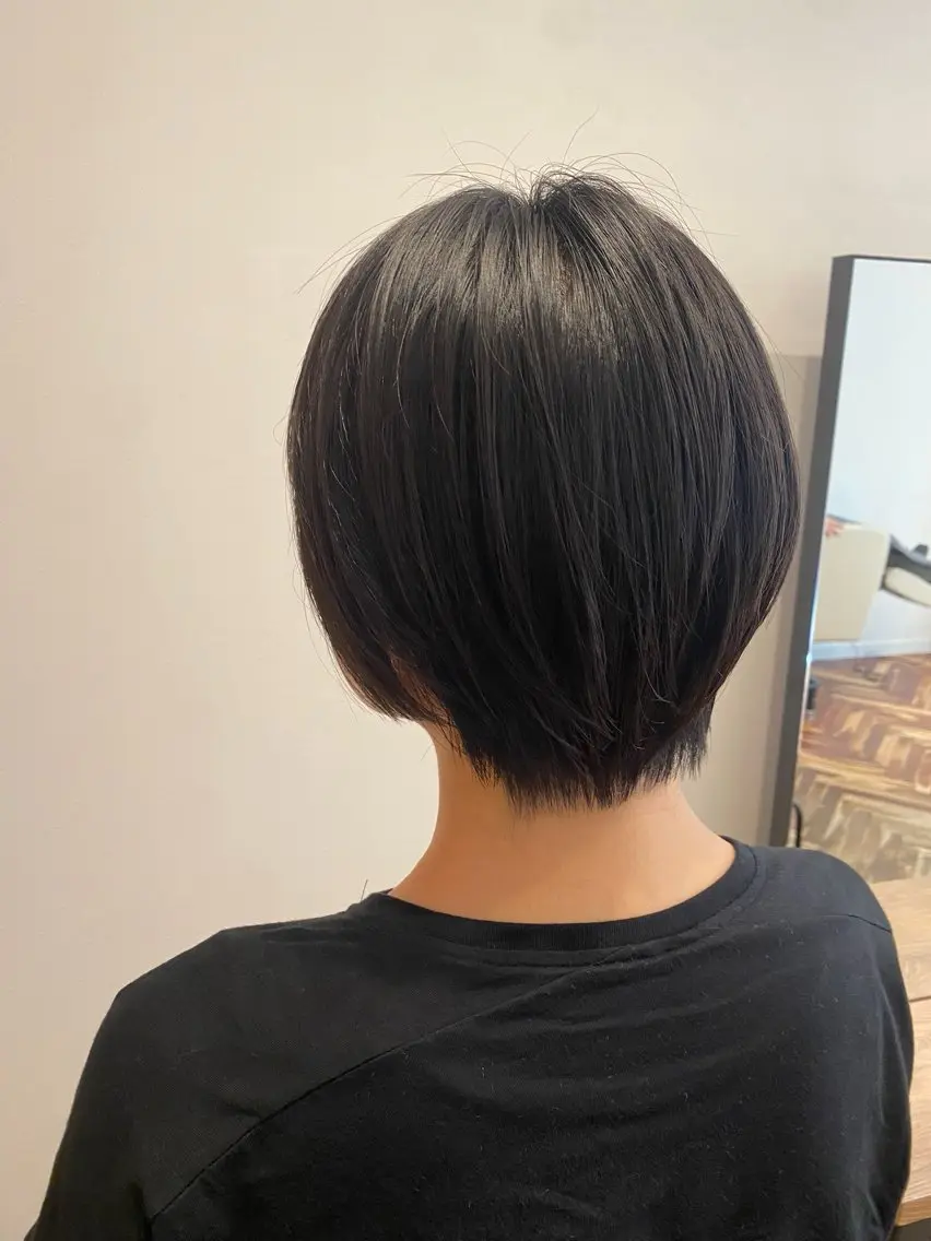 ショート レイヤーカット ショートヘア 伊藤 優花のヘアスタイル