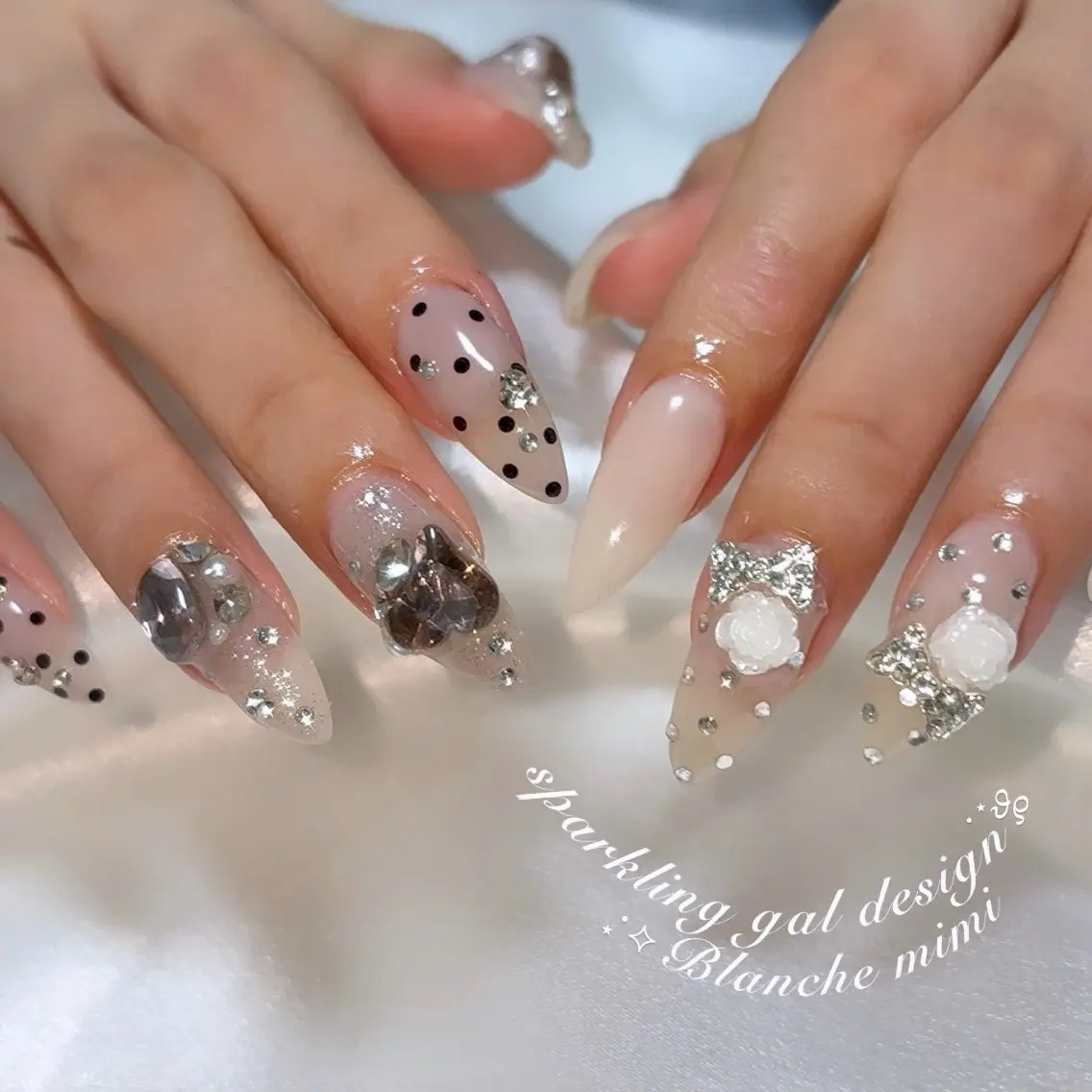 ネイル ハンドネイル Blanche mimi.u_aのネイルデザイン