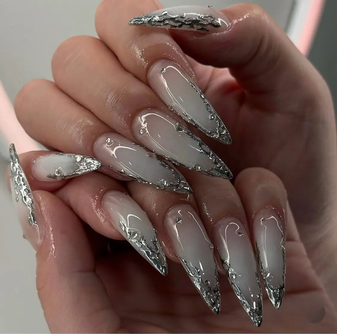 ネイル アートネイル ボルドー フレンチネイル ジェルネイル 氷ネイル・うるうるネイル ハンドネイル Julie NailSalonのネイルデザイン
