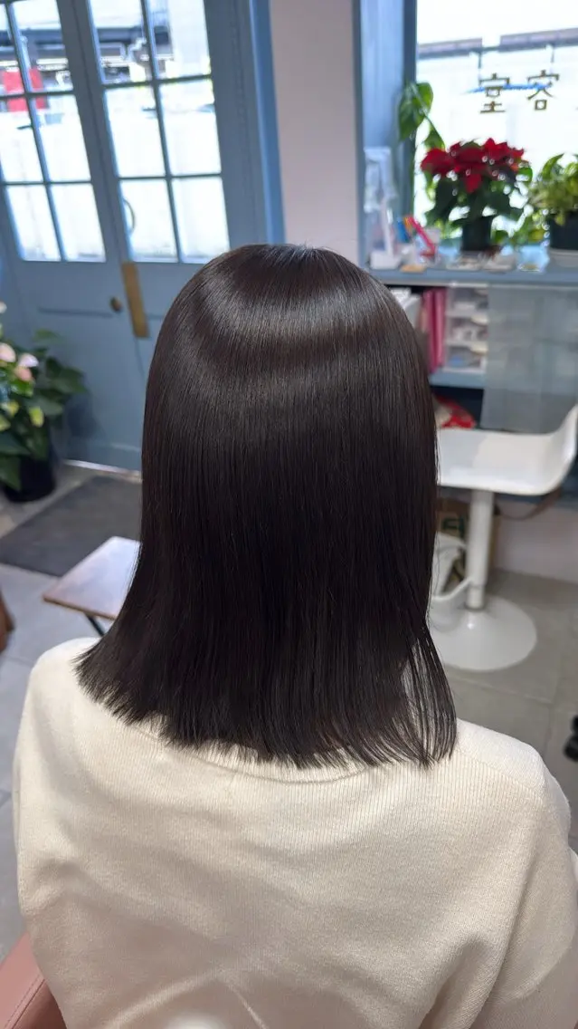 ミディアム カラー トリートメント カット ヘアカラー トリートメント Sakura .のヘアスタイル