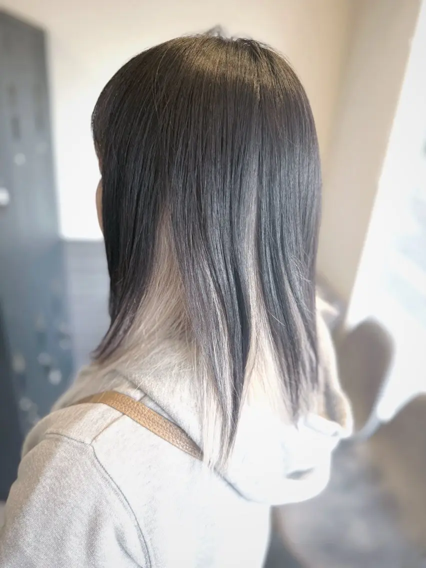 セミロング SHINYHAIR DaiCeのヘアスタイル