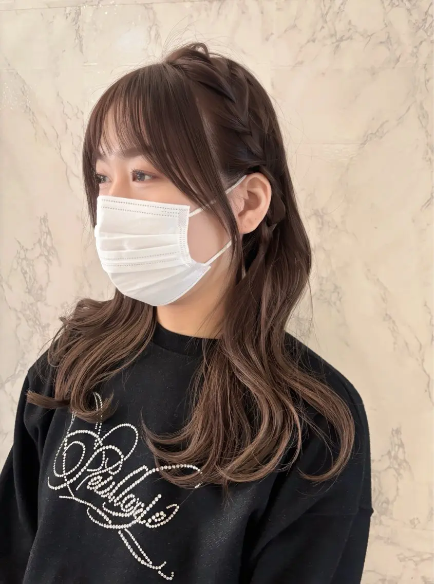 セミロング カット 朝尾 愛花のヘアスタイル