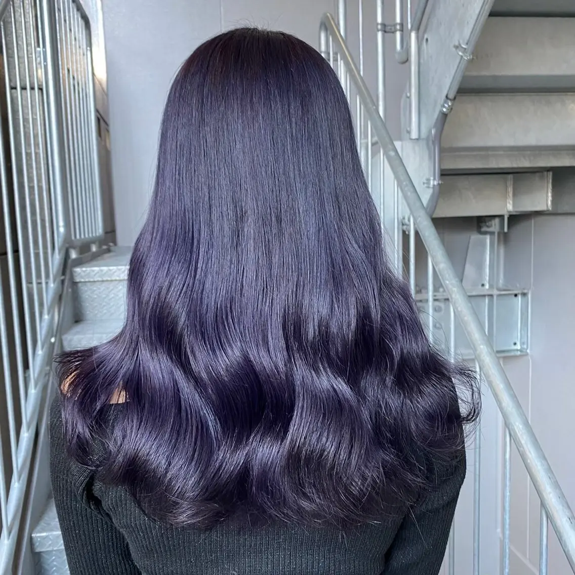 セミロング カラー センターパート特化 井上健太のヘアスタイル