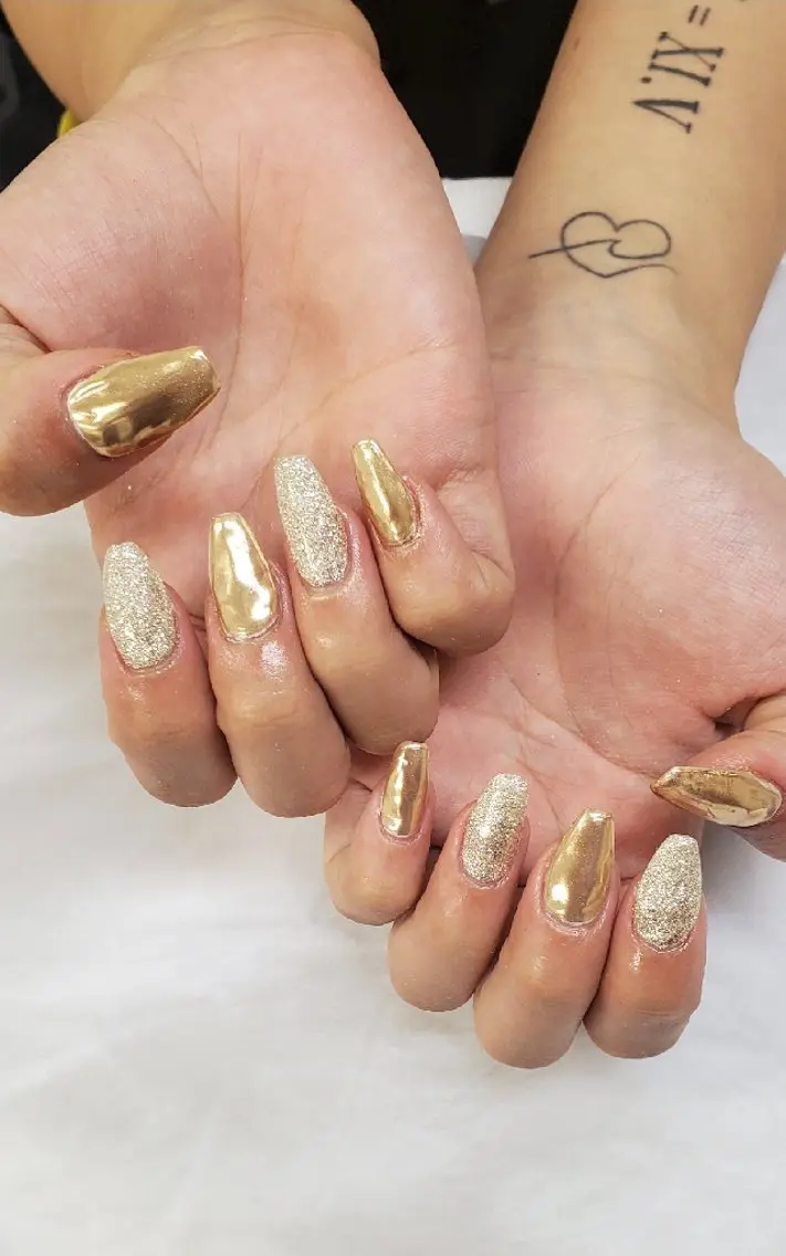ネイル ゴールド ラメ(グリッター) ミラーネイル スカルプネイル 夏ネイル ハンドネイル Nail 🌱TSUBASAのネイルデザイン