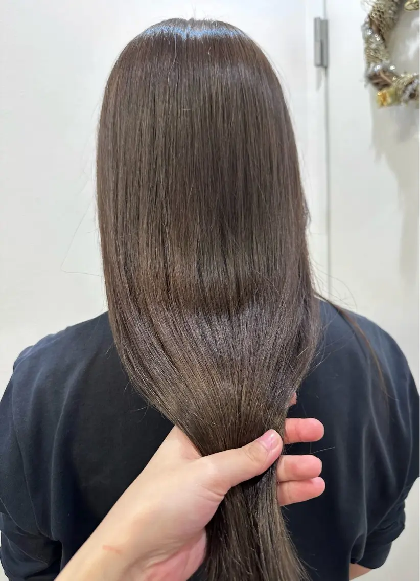 ロング カット ヘアカラー トリートメント kana🌻 /attraのヘアスタイル